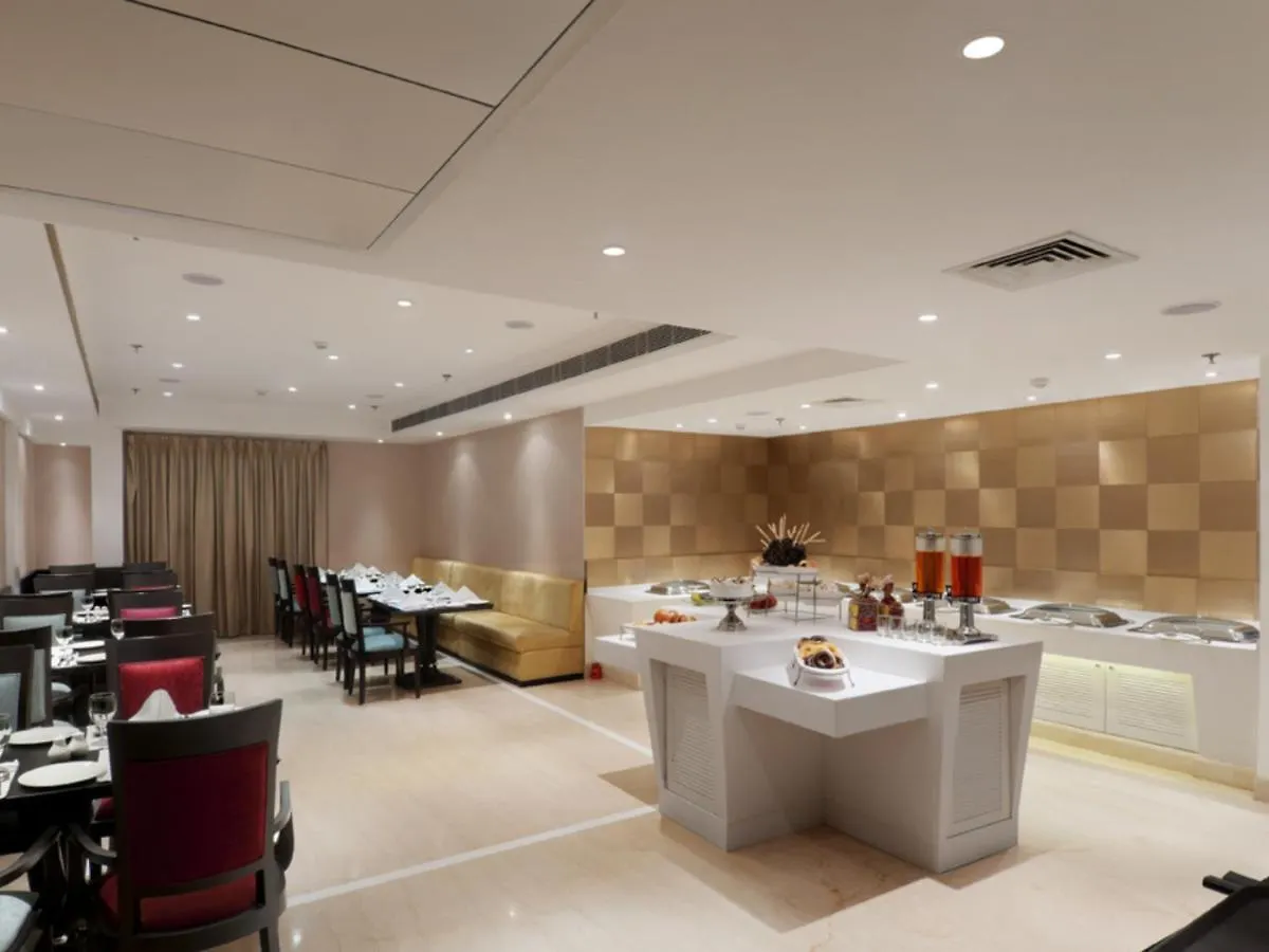 Inde Hotel Vista Woods Huda City Centre, Gurgaon